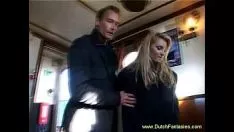 Jouer Film porno vintage cu un cuplu ce se fut intr-un restaurant