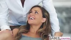 Redare Tanara Draguta Poarta Tanga Si Te Excita Foarte Tare