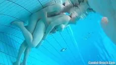 Afspelen Matrimoniale Roemenië Cu O Tanara Ce Se Fute In Piscina