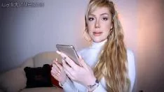 تشغيل اختر لعق القضيب جيدًا قبل ممارسة الجنس مع هذا الرجل