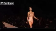 Jouer Dopo aver visto un film porno su Internet, questa giovane donna magra vuole