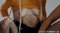 تشغيل غريب شقراء في جوارب يحصل في مواجهة روك هارد كوك في بذيء الثلاثي