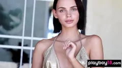 Oynat Skinny esmer bebeğim lilit ariel onu küçük göğüsleri ve traş kedi solo striptiz