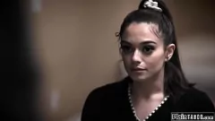 Oynat Ricky İspanyolca ile anal tabu öğretmen-öğrenci karşılaşmasında genç Sophia Burns yakalamak