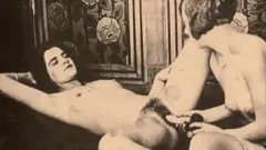 Jouer Le bellezze vintage pelose scatenano le loro vite segrete